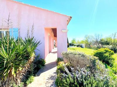 Maison - 160 m² - 5 pièces