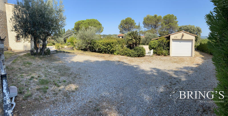 Villa - 181 m² - 9 pièces