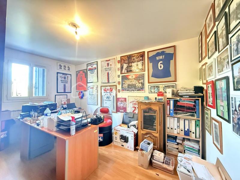 Pavillon - 245 m² - 13 pièces