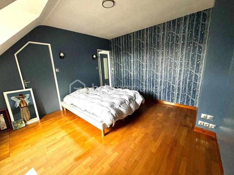 Pavillon - 130 m² - 7 pièces