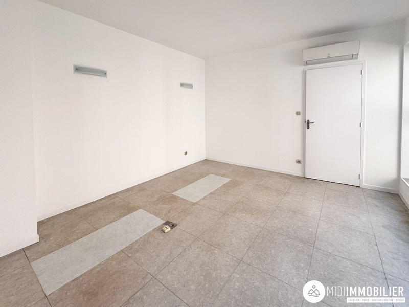 Local commercial - 137 m² - 6 pièces