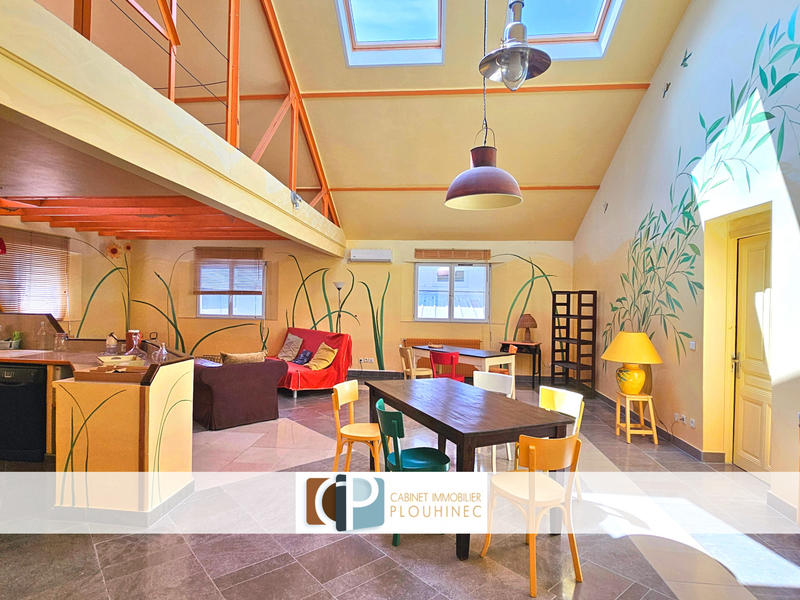 Maison - 235 m² - 5 pièces