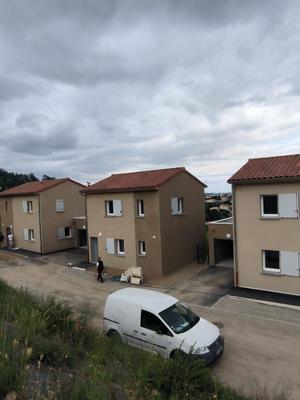 Maison jumelée - 84 m² - 4 pièces