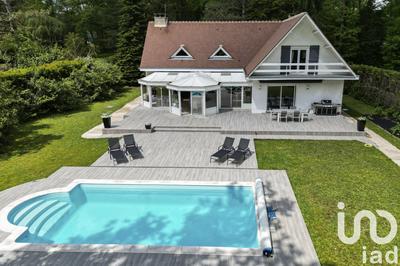 Maison - 270 m² - 7 pièces