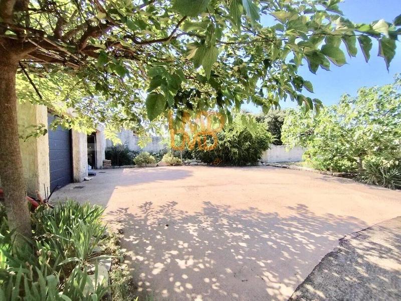 Propriété - 320 m² - 10 pièces