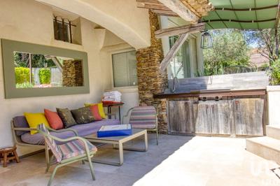 Maison - 264 m² - 8 pièces