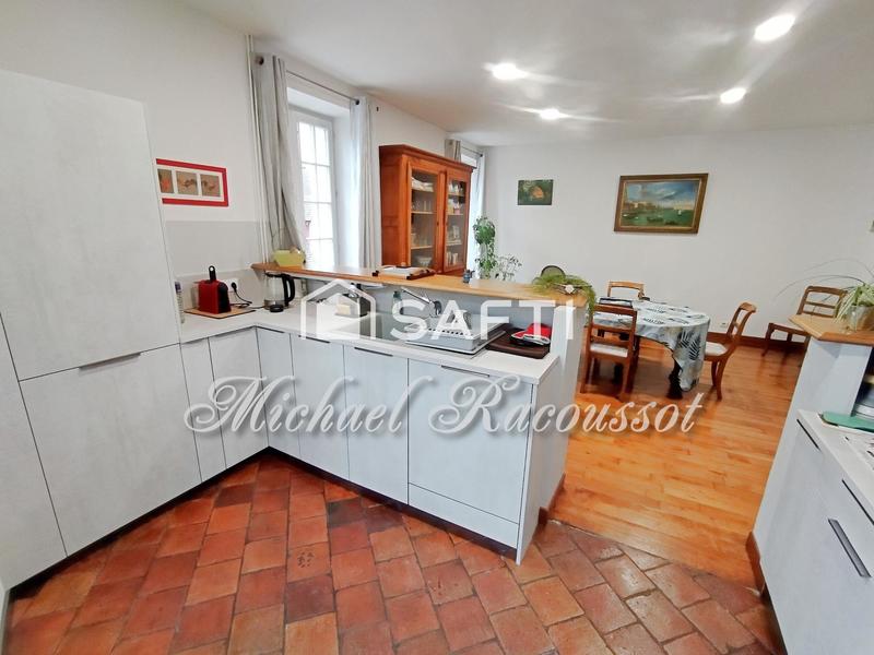 Appartement - 134 m² - 5 pièces