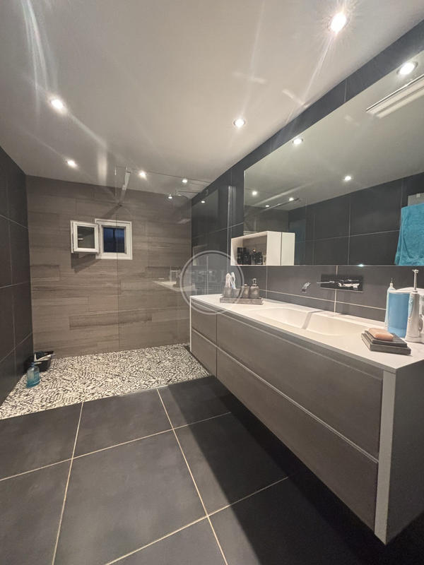 Bastide - 240 m² - 7 pièces