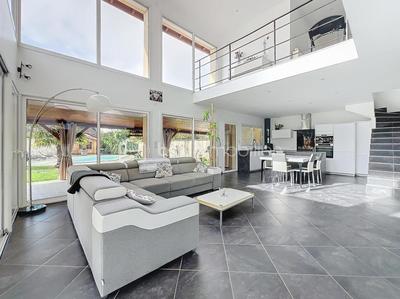 Maison d'architecte - 149 m² - 5 pièces