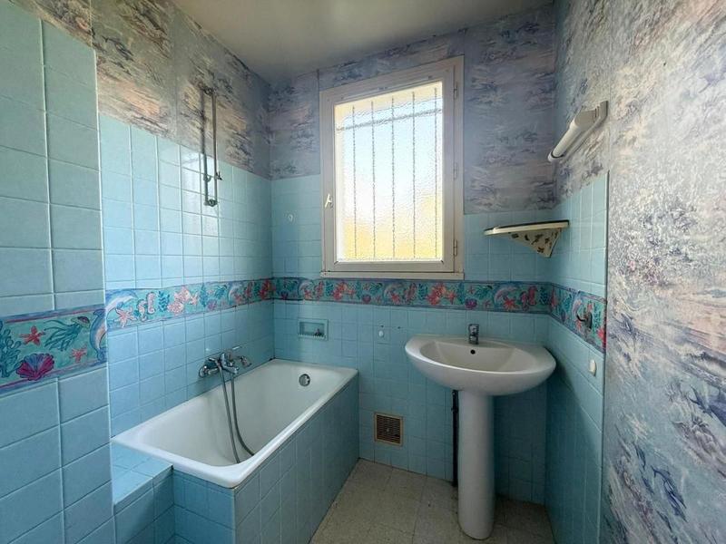 Maison - 92 m² - 5 pièces