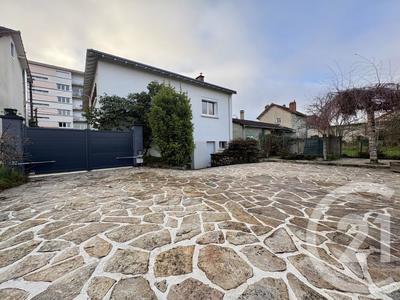 Maison de ville - 84 m² - 3 pièces