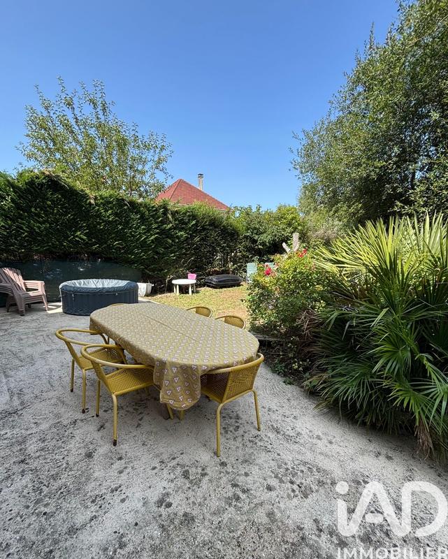 Maison - 90 m² - 5 pièces