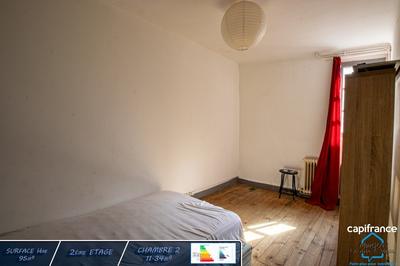 Appartement - 95 m² - 6 pièces