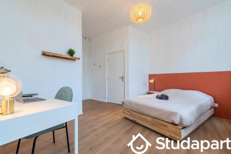 Chambre - 14 m² - 1 pièce