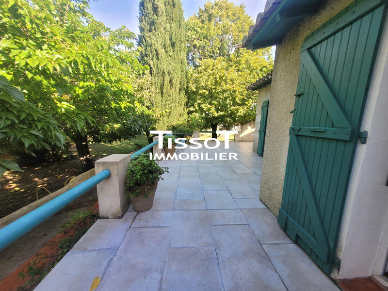 Villa - 243 m² - 11 pièces