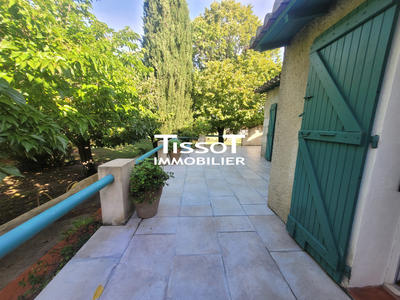 Villa - 243 m² - 11 pièces