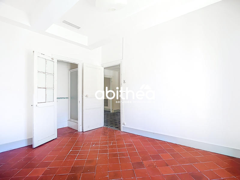 Appartement - 192 m² - 5 pièces