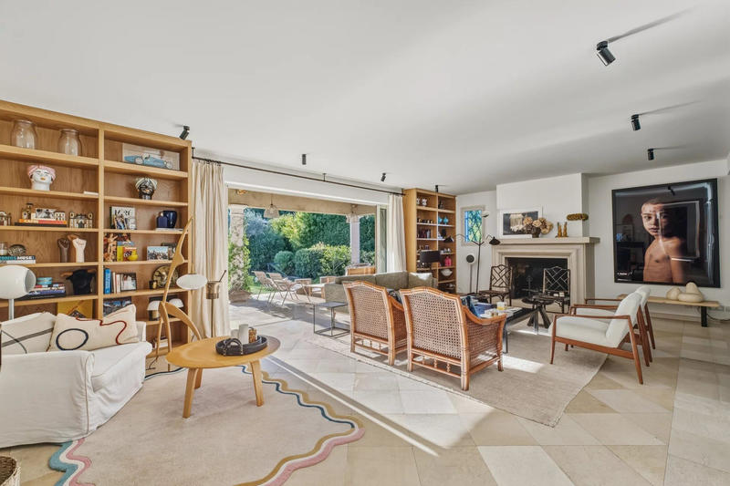 Villa - 277 m² - 9 pièces