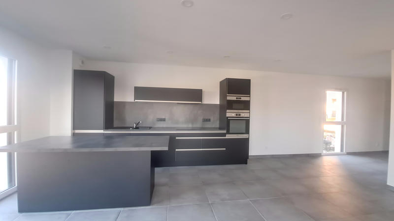 Appartement - 80 m² - 3 pièces