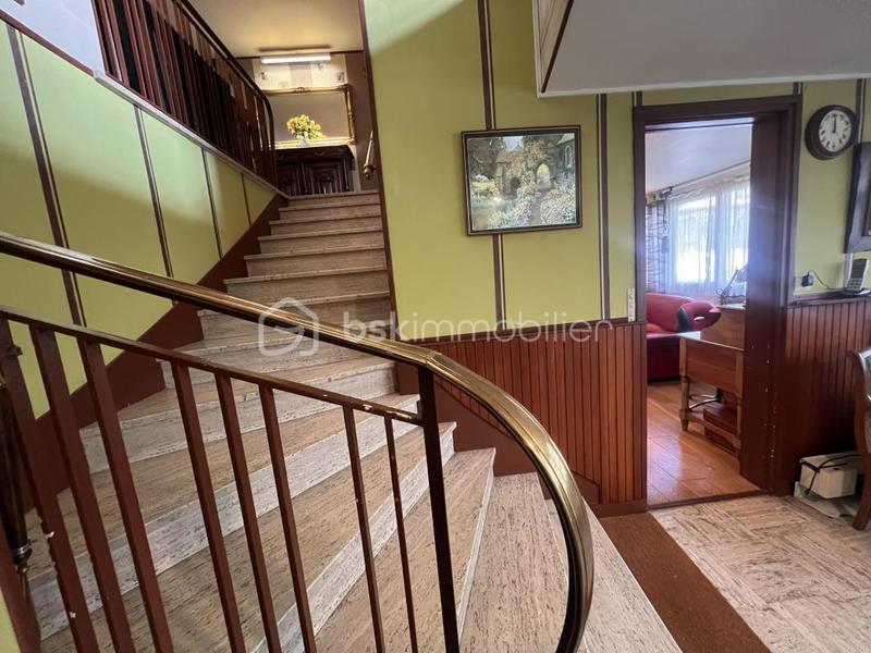 Pavillon - 230 m² - 8 pièces