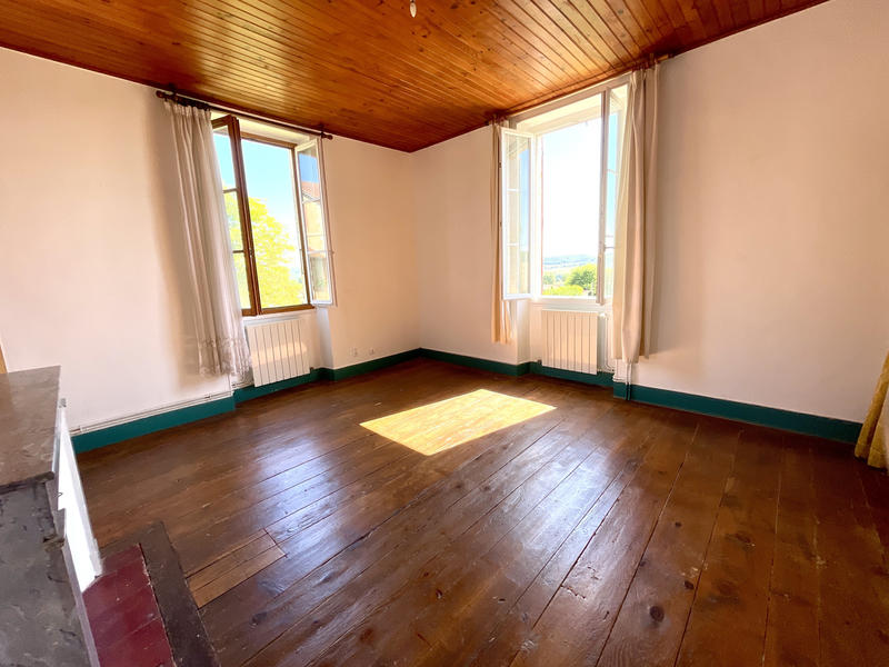 Maison de village - 193 m² - 9 pièces