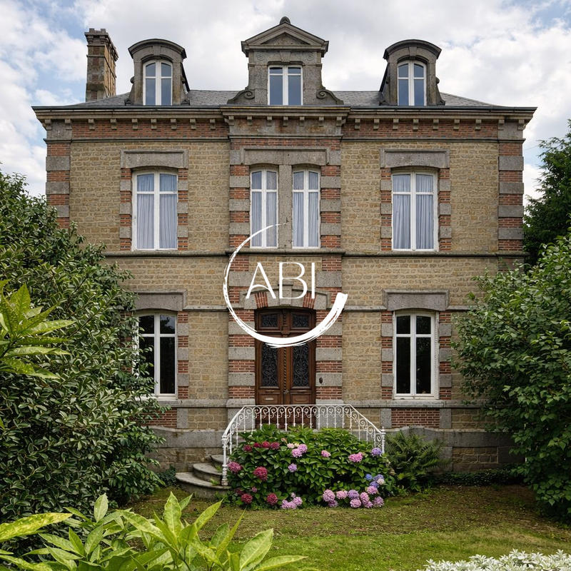 Maison - 220 m² - 9 pièces