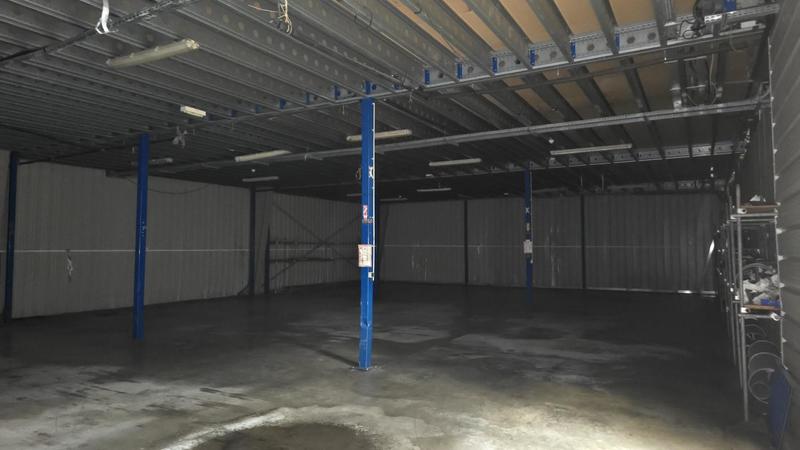 Entrepôt - 540 m²