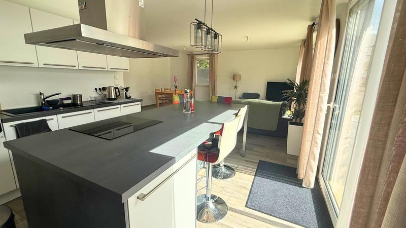 Maison - 104 m² - 5 pièces