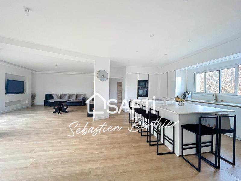 Maison - 180 m² - 7 pièces