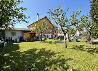 Maison - 225 m² - 6 pièces