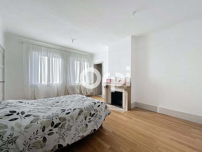 Maison - 280 m² - 7 pièces