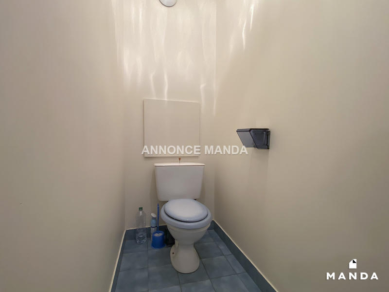 Chambre - 71 m² - 5 pièces