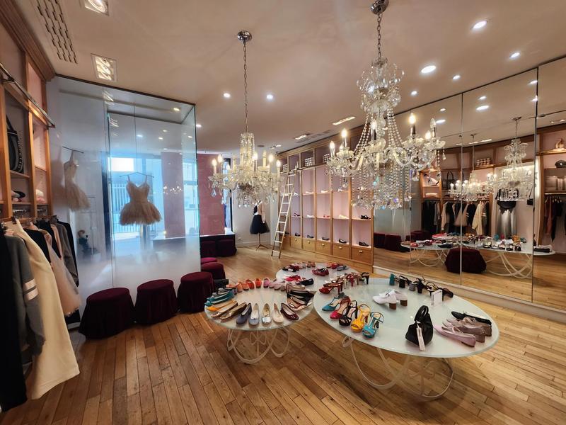 Magasins - 103 m² - 2 pièces