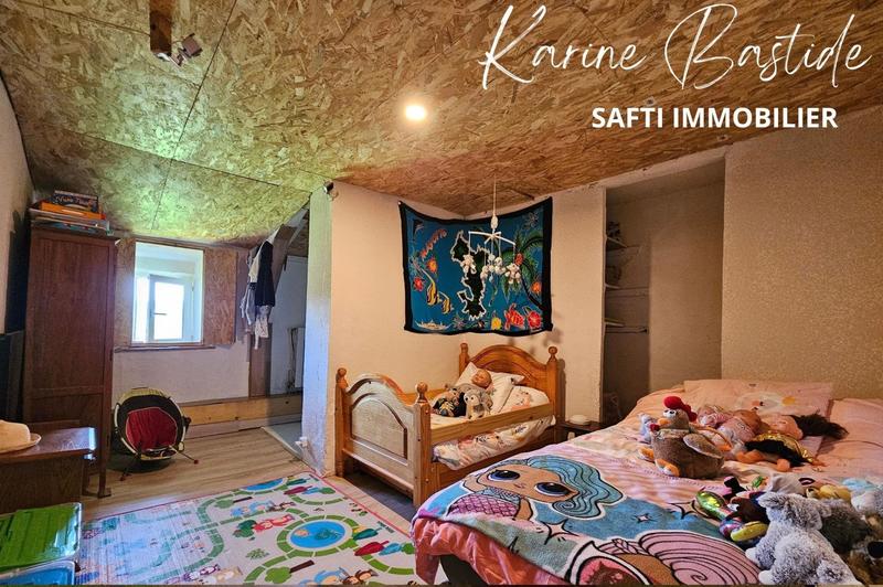 Maison - 245 m² - 10 pièces