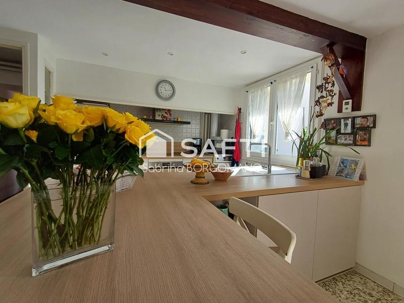 Maison - 220 m² - 7 pièces