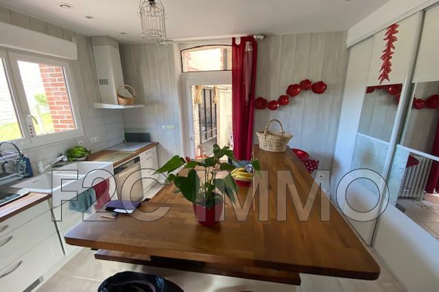 Maison - 260 m² - 12 pièces