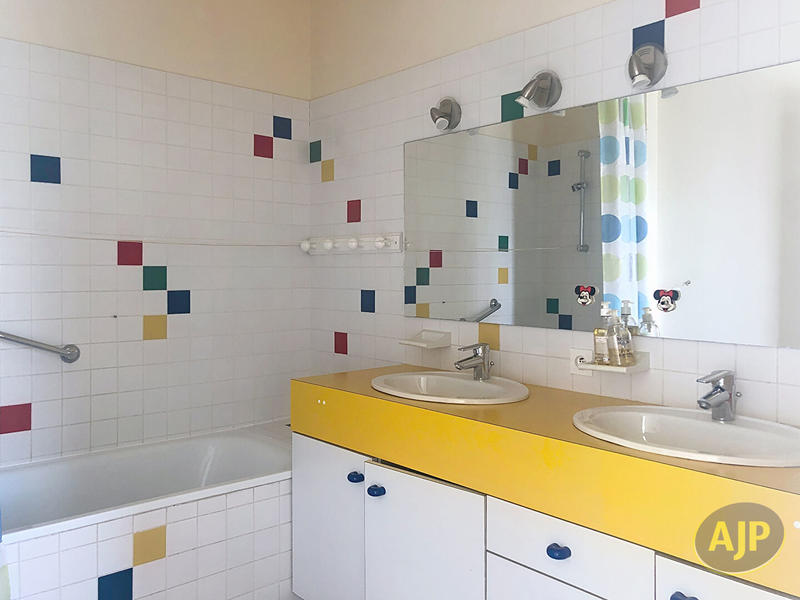 Appartement - 144 m² - 5 pièces