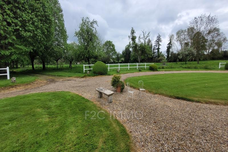 Propriété - 320 m² - 7 pièces