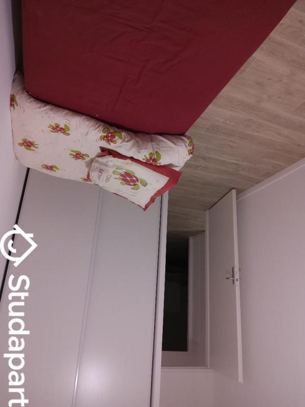 Chambre - 12 m² - 1 pièce