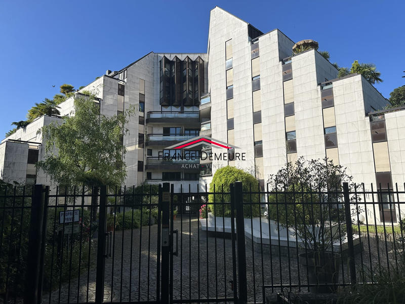 Appartement - 82 m² - 4 pièces