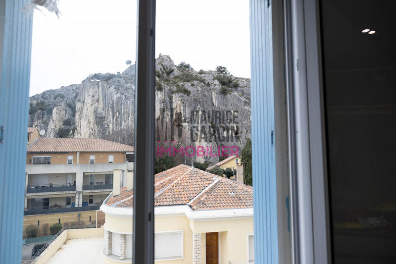 Appartement - 104 m² - 5 pièces