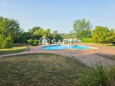 Maison - 102 m² - 4 pièces