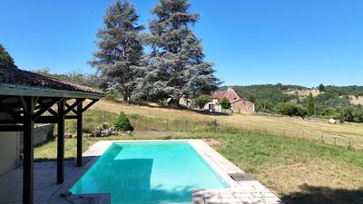 Maison - 270 m² - 13 pièces