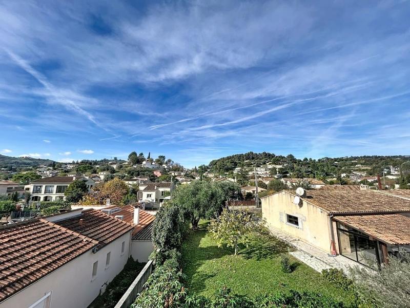 Maison - 88 m² - 3 pièces