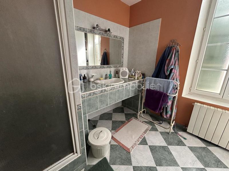 Maison en pierre - 250 m² - 6 pièces