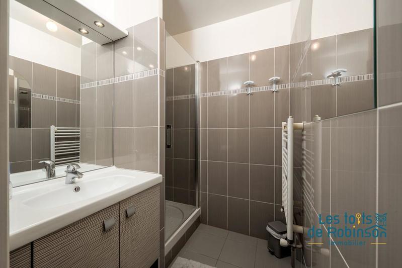 Appartement - 96 m² - 5 pièces