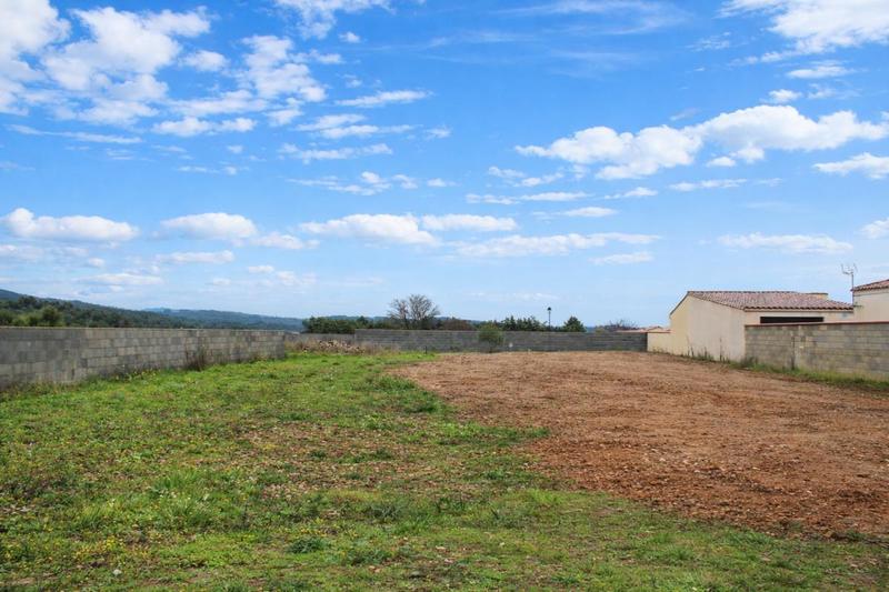 Terrain constructible - 1 070 m²