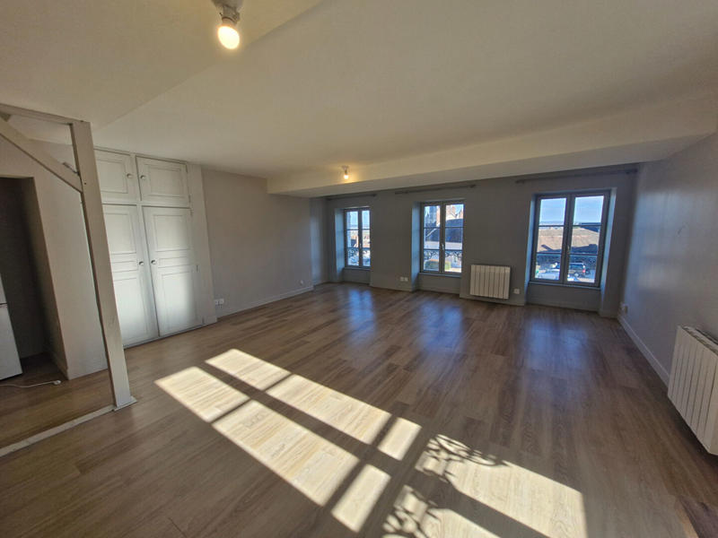 Appartement - 80 m² - 3 pièces