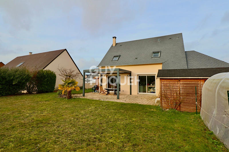 Maison - 104 m² - 5 pièces