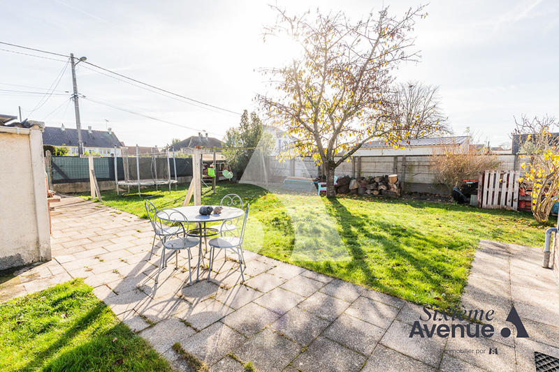 Maison - 121 m² - 6 pièces